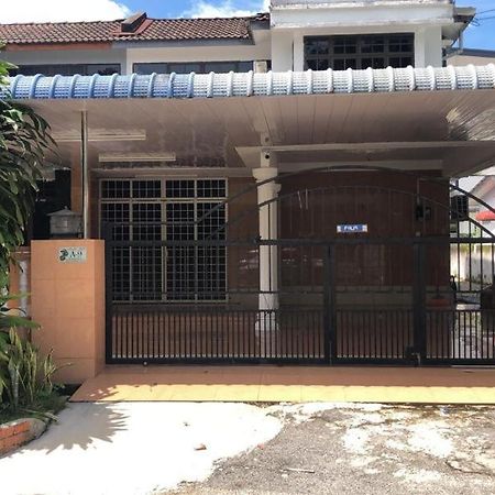 Naurah Homestay Sungai Petani Kültér fotó