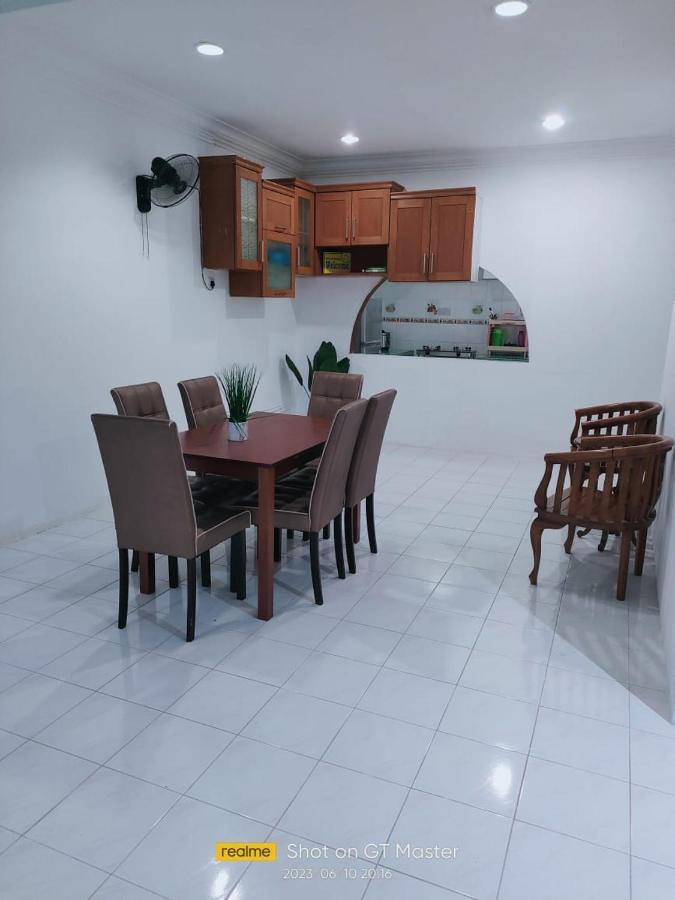 Naurah Homestay Sungai Petani Kültér fotó