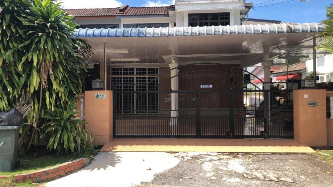 Naurah Homestay Sungai Petani Kültér fotó